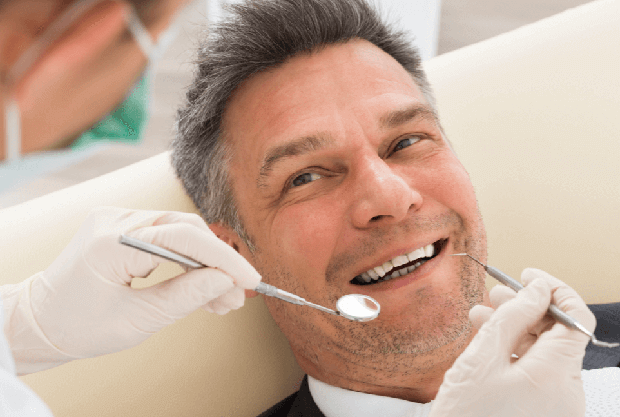 歯医者と患者